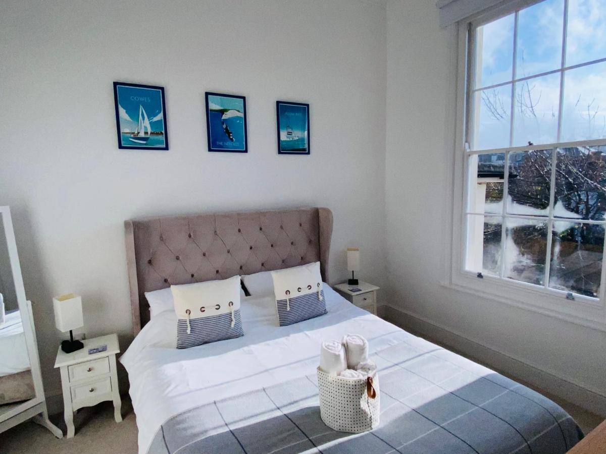 Wight On The Beach, Sleeps 4, Free Off Road Parking, Balcony With Sea Views Ryde  Esterno foto