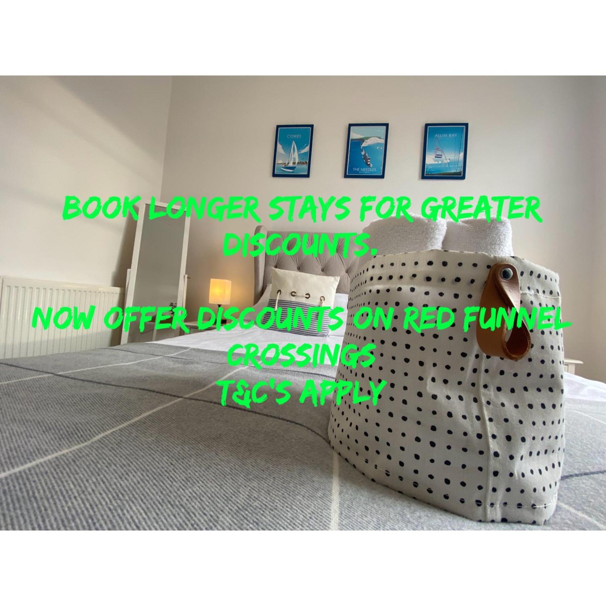 Wight On The Beach, Sleeps 4, Free Off Road Parking, Balcony With Sea Views Ryde  Esterno foto
