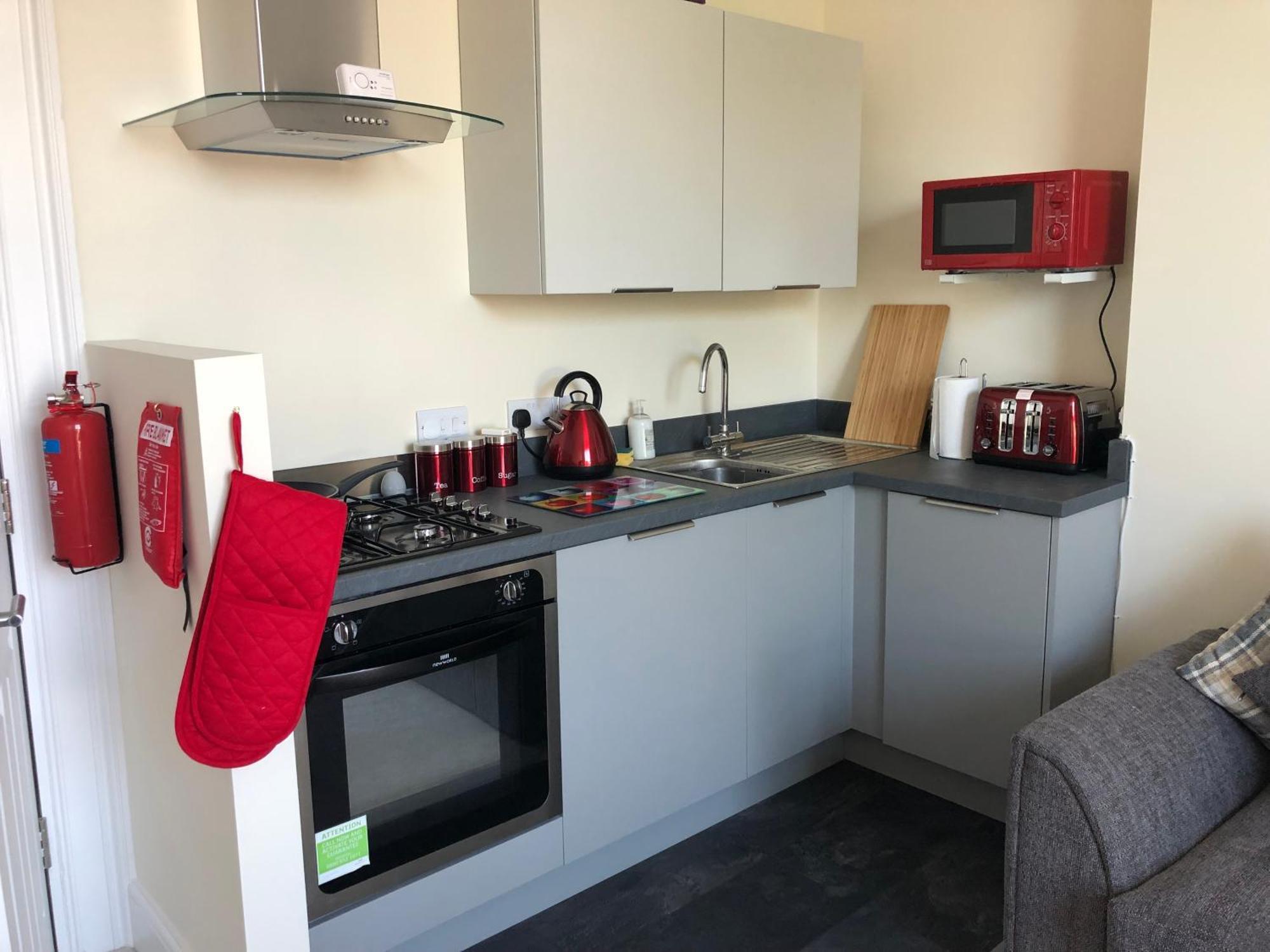 Wight On The Beach, Sleeps 4, Free Off Road Parking, Balcony With Sea Views Ryde  Esterno foto
